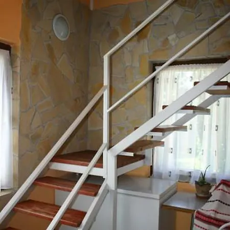 éva 3*