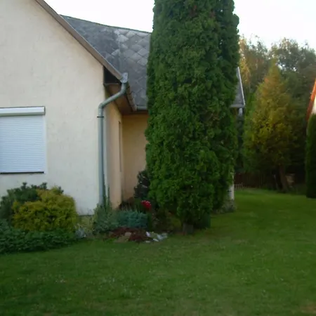 Eva Vendeghaz Guest house *